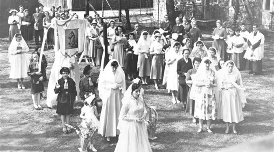 May Marian procession